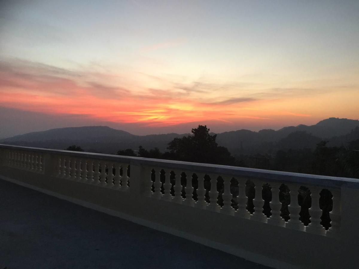 Himalayan Villa Dehradun Esterno foto